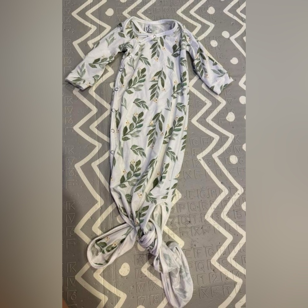 Leaf Print Baby Sleep Gown